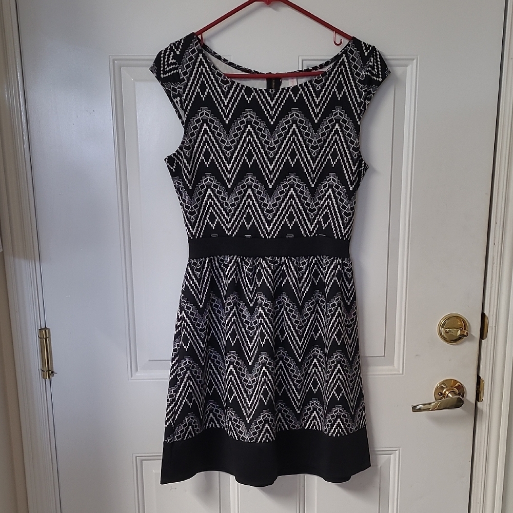 Xhilaration Black and White Chevron Mini Dress